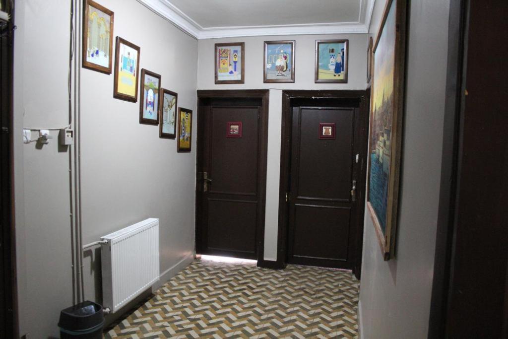 Bahaus Guesthouse Hostel Istanboel Buitenkant foto
