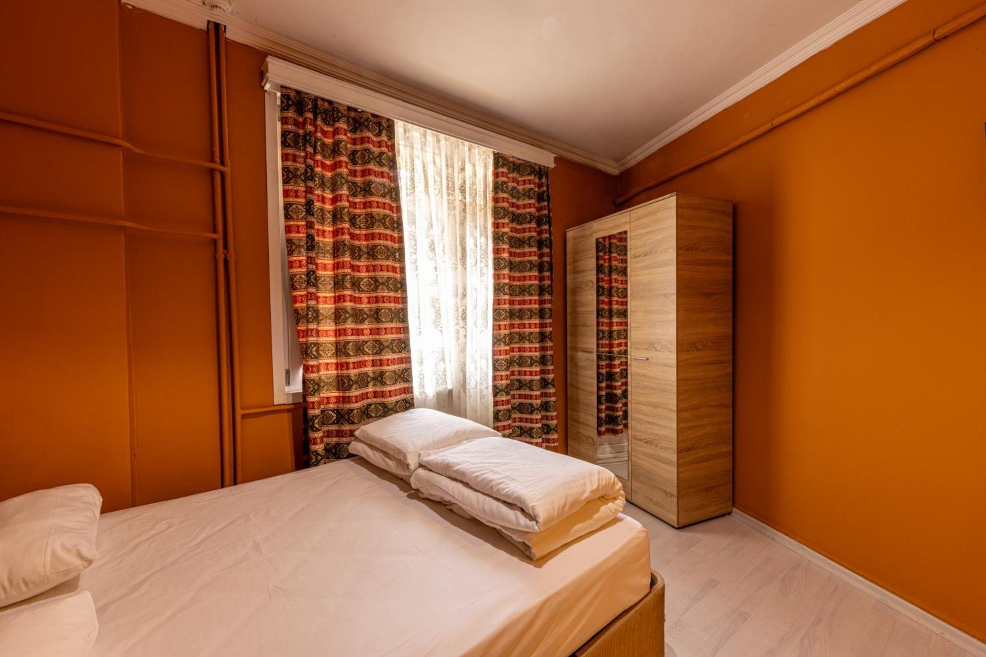 Bahaus Guesthouse Hostel Istanboel Buitenkant foto