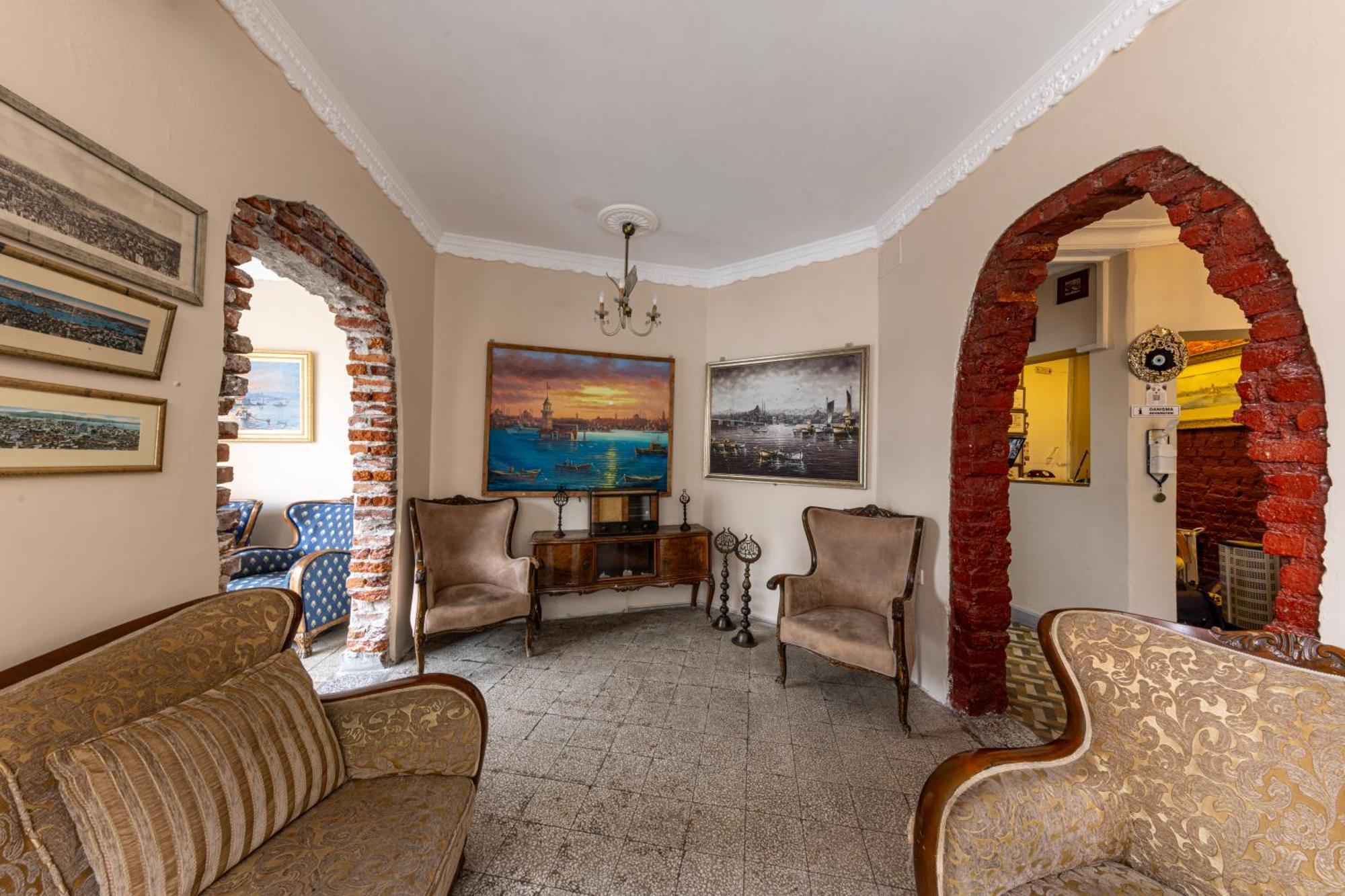 Bahaus Guesthouse Hostel Istanboel Buitenkant foto